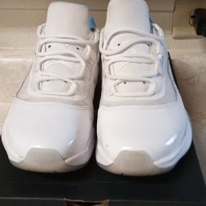 Jordan 11 size 6